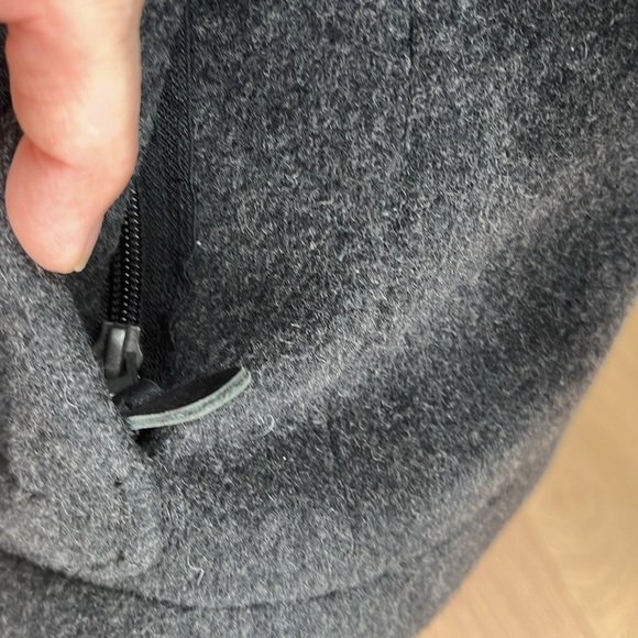 EUC Burton jacket - Picture 10 of 17